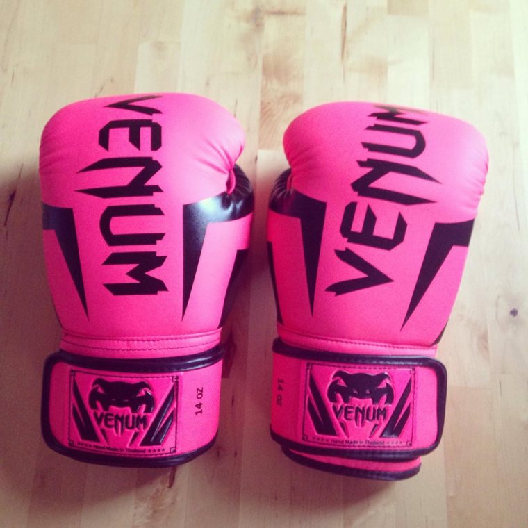pink_gloves